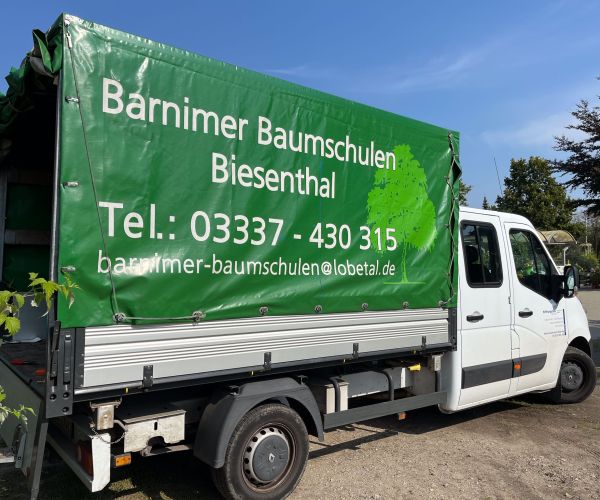LKW mit Werbung